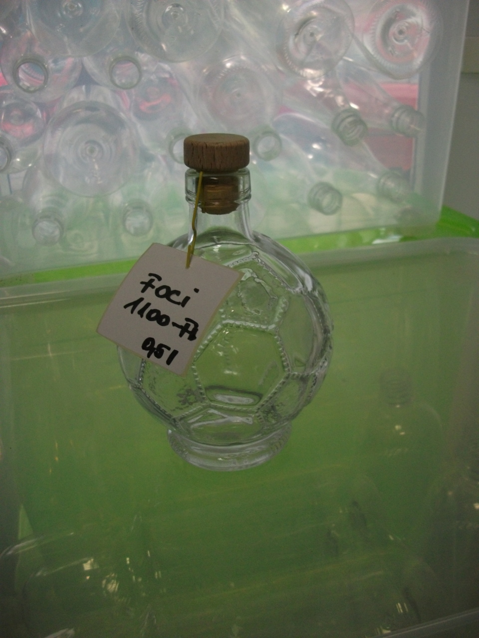 Focilabda alakú üveg 0,5l