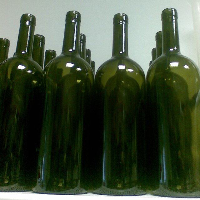 1,5 l-es olivazöld magnum palack