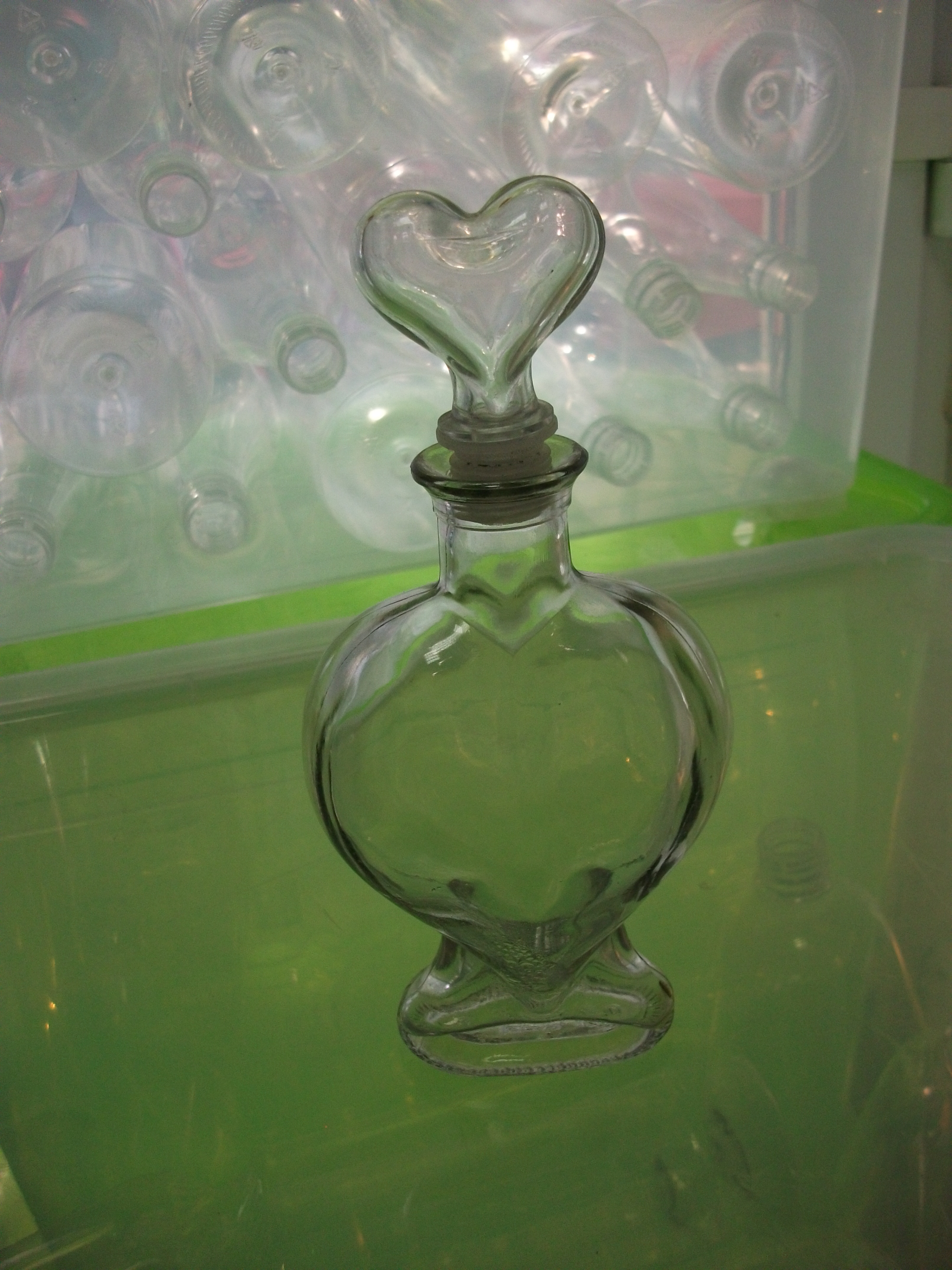 Szívecske alakú üveg